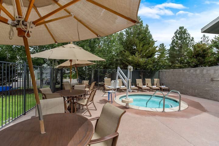 Pool 18 of 31