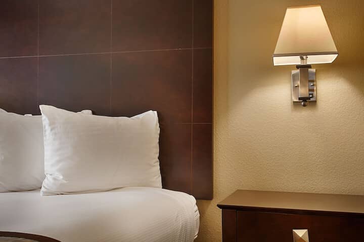 Room 6 of 31