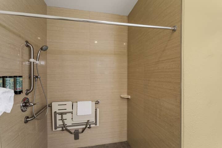 Room 16 of 31