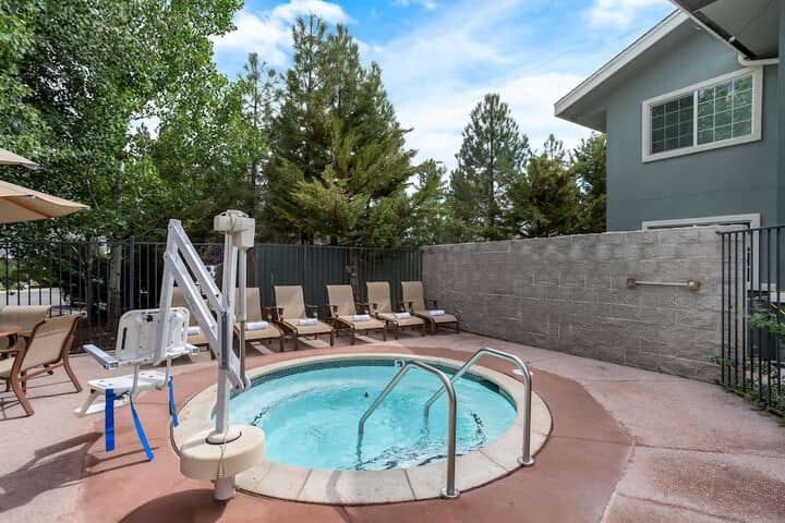 Pool 19 of 31