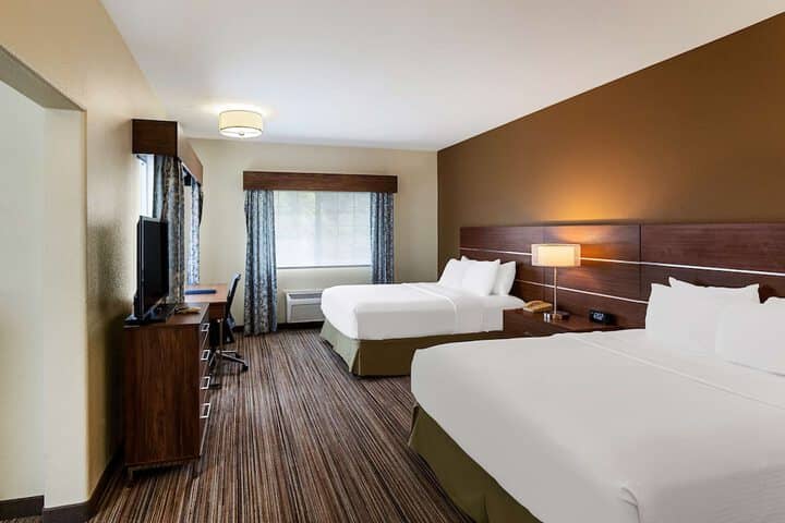 Room 10 of 31